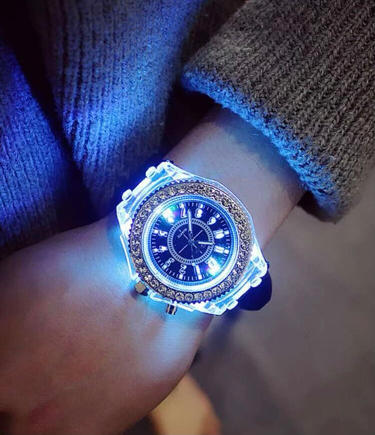 Black Rubber Strap Luminous Round Dail Quartz Watch For Daily Life